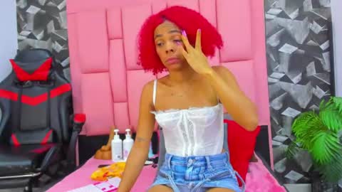 Snapshot of brithanyslim chatting on 07.18.26 brithanyslim online show from 07.18.26