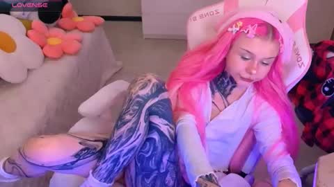 Britney online show from 10.27.25