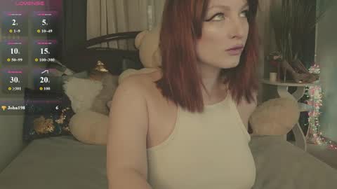 Snapshot of britneybarker chatting on 05.20.26 britneybarker online show from 05.20.26