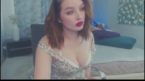 Snapshot of britneybarker chatting on 06.25.26 britneybarker online show from 06.25.26