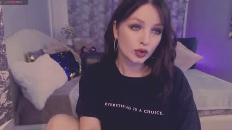 Snapshot of britneybarker chatting on 07.26.26 britneybarker online show from 07.26.26