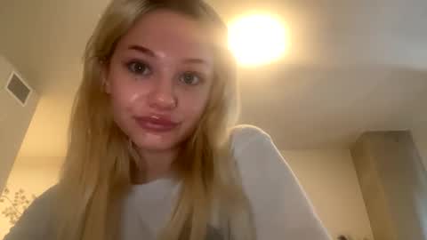Snapshot of britneycherry08 chatting on 06.09.26 britneycherry08 online show from 06.09.26