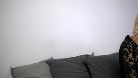 Snapshot of britneyhudson chatting on 10.02.25 britneyhudson online show from 10.02.25