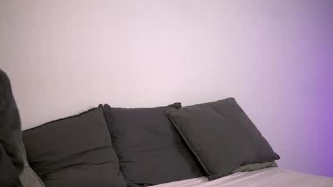 Snapshot of britneyhudson chatting on 10.10.25 britneyhudson online show from 10.10.25