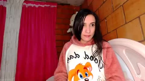 Julieth Sofa Rincn Amador online show from 01.06.25