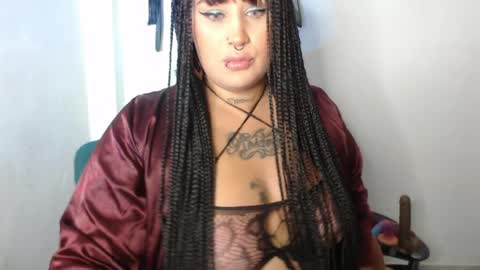 Snapshot of brittanycurvy69 chatting on 07.01.26 brittanycurvy69 online show from 07.01.26