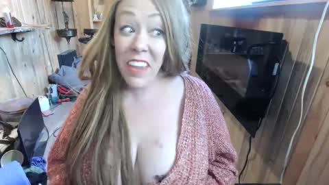 Snapshot of brookeride chatting on 10.03.25 BrookeRide online show from 10.03.25