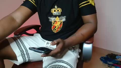 brown_king_00 online show from 11.11.25