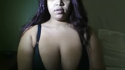 Snapshot of brownsugar0910 chatting on 10.12.25 EtherealLilac online show from 10.12.25