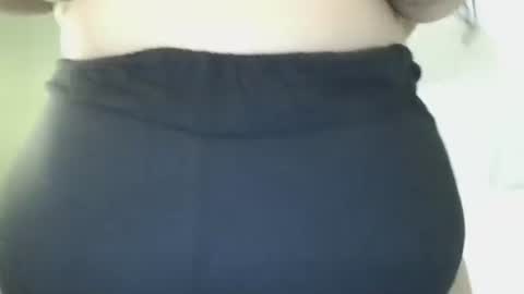 Snapshot of brownsugar0910 chatting on 11.10.25 EtherealLilac online show from 11.10.25