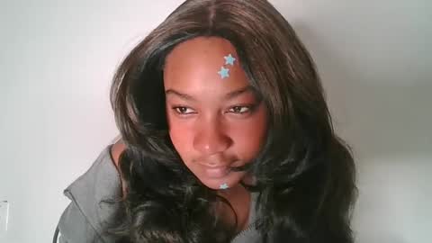 Snapshot of brownsugarcutie3 chatting on 10.12.25 Brownsuagrcutie online show from 10.12.25