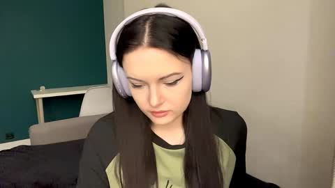 Snapshot of brunaceasor chatting on 05.17.26 Luna online show from 05.17.26