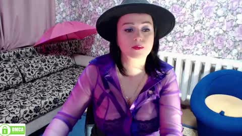 Snapshot of brunette7786 chatting on 01.30.25 Julia online show from 01.30.25