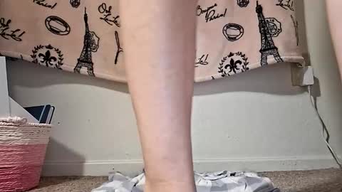 Snapshot of brunettedoll100 chatting on 09.09.25 brunettedoll100 online show from 09.09.25