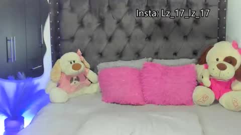 Snapshot of brunettesexy36578 chatting on 10.17.25 lizathomson online show from 10.17.25