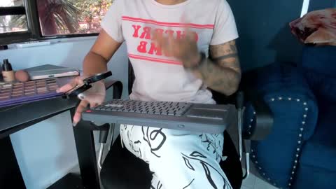 brunette online show from 01.26.25