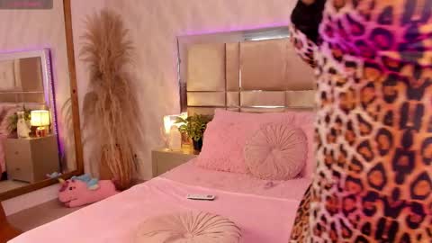 Snapshot of brunettklaryss chatting on 10.02.25 Brenda online show from 10.02.25