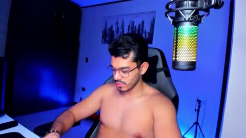 Snapshot of bruno_diaz31 chatting on 01.12.25 Bruno online show from 01.12.25