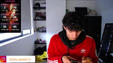 Snapshot of bruno_santos1 chatting on 04.06.26 Bruno online show from 04.06.26