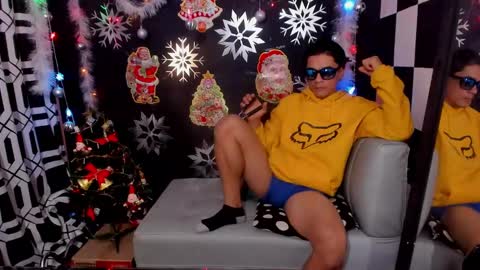 Snapshot of brunocuttie94 chatting on 12.29.24 Join my fan club here 150 tokens a month online show from 12.29.24