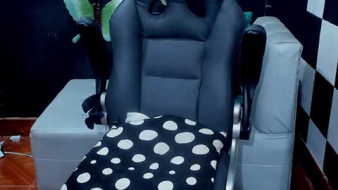 Snapshot of brunocuttie94 chatting on 02.13.25 Join my fan club here 150 tokens a month online show from 02.13.25