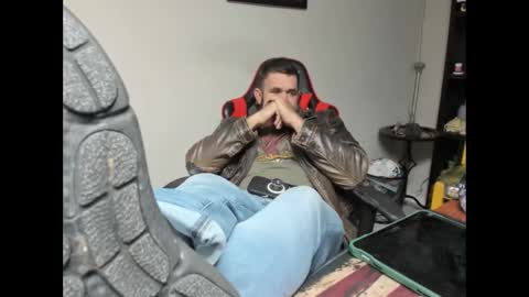 Snapshot of brutalmaster1983 chatting on 10.28.25 BRUTALMASTER1983 online show from 10.28.25