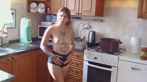 brutecia online show from 10.11.25