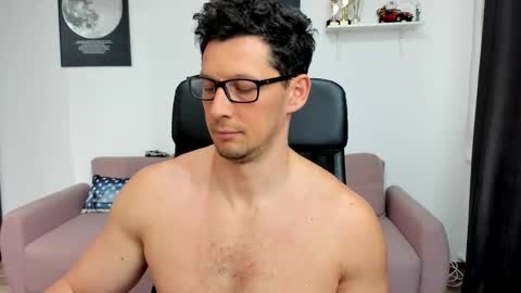 Snapshot of brutusk1 chatting on 03.11.25 Brutus K online show from 03.11.25