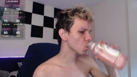 Snapshot of bryamado chatting on 09.26.25 bryamado online show from 09.26.25