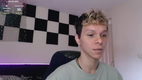 Snapshot of bryamado chatting on 10.01.25 bryamado online show from 10.01.25