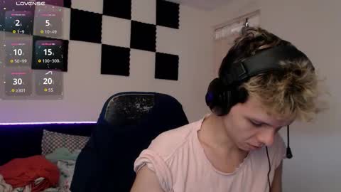 Snapshot of bryamado chatting on 10.05.25 bryamado online show from 10.05.25