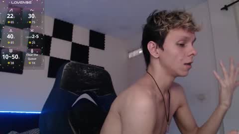 Snapshot of bryamado chatting on 10.14.25 bryamado online show from 10.14.25