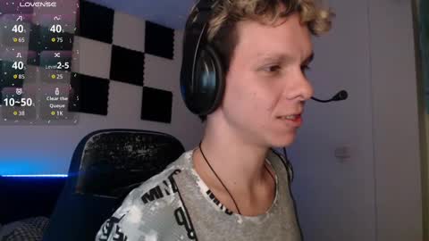 Snapshot of bryamado chatting on 10.23.25 bryamado online show from 10.23.25