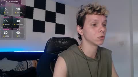 Snapshot of bryamado chatting on 10.23.25 bryamado online show from 10.23.25