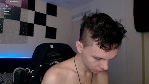 Snapshot of bryamado chatting on 10.30.25 bryamado online show from 10.30.25