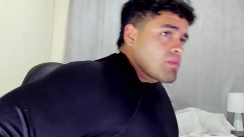 Snapshot of bryan_stoness chatting on 02.13.25 bryan stoness online show from 02.13.25