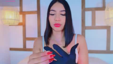 BryannaHills online show from 09.17.25