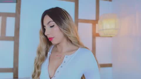 BryannaHills online show from 09.21.25