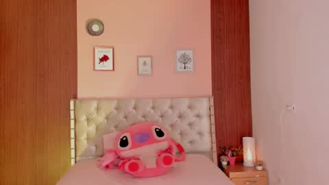 Snapshot of bryonny_ chatting on 10.06.25 Carly online show from 10.06.25