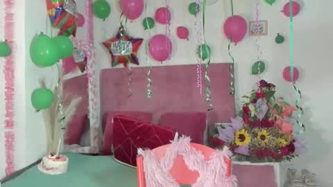 hot online show from 04.20.26