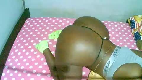 Snapshot of bryvanna_sweet chatting on 12.15.24 dee online show from 12.15.24