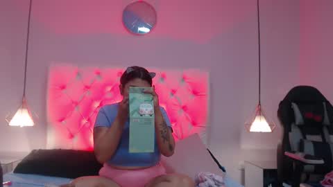 Snapshot of bubbiecherry chatting on 10.28.25 Cherry Lady online show from 10.28.25