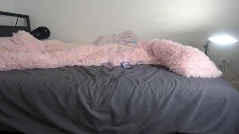 Snapshot of bubble_girl_lo chatting on 04.30.26 Queen Lola XXX online show from 04.30.26