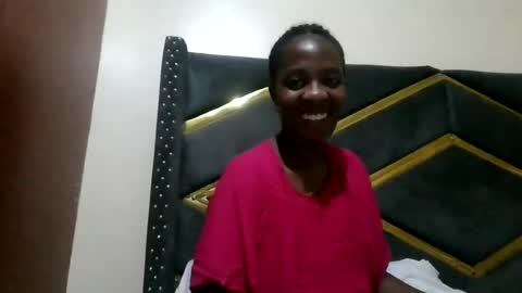 Snapshot of bubblie_bae chatting on 06.28.26 Bobbie online show from 06.28.26