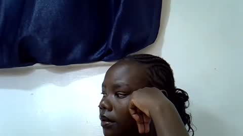 Snapshot of bubbly_ass247 chatting on 09.27.25 bubbly online show from 09.27.25