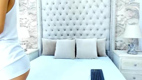 Snapshot of buda_and_cataleya_ chatting on 10.23.25 Buda y Cataleya online show from 10.23.25