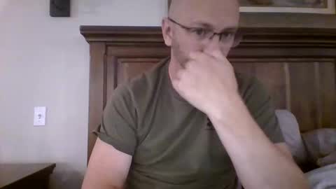 Snapshot of bueff chatting on 05.19.26 bueff online show from 05.19.26