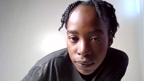 Snapshot of buffybaby_2 chatting on 01.16.26 buffybaby_2 online show from 01.16.26