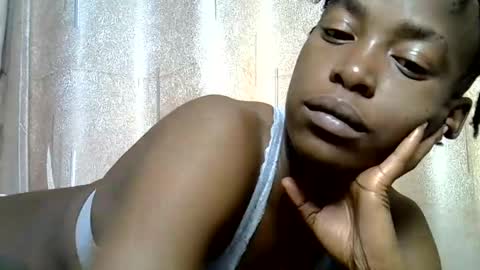 Snapshot of buffybaby_2 chatting on 01.18.26 buffybaby_2 online show from 01.18.26