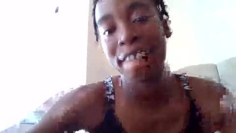 Snapshot of buffybaby_2 chatting on 02.07.26 buffybaby_2 online show from 02.07.26